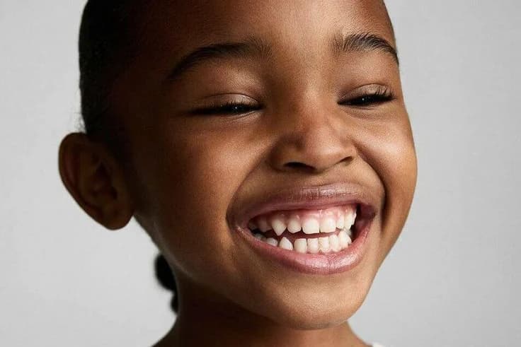 Niña sonriendo
